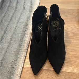 Vincr Camuto Booties